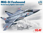 MiG-31 Foxhound Soviet heavy fighter-interceptor