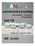 Concrete barriers and sandbads 1/35