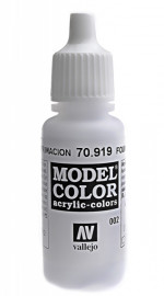 002: Model Color 919-17ML. Foundation white